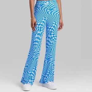 WILDFABLE FIT AND FLARE KNIT PANTS